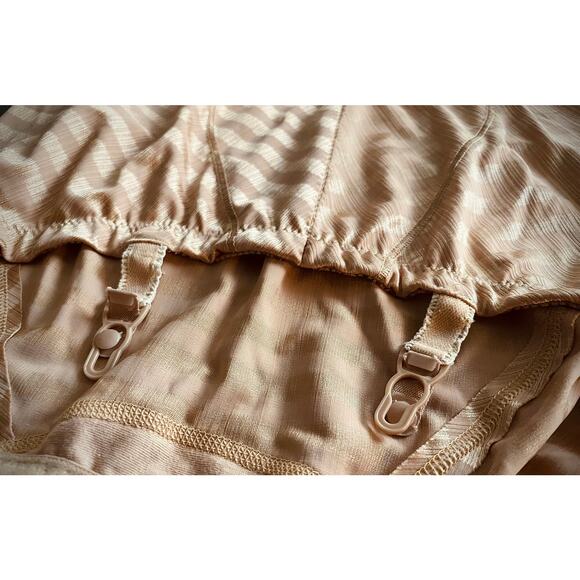 Felina shapewear in nude with stockings holders, size 38D - Picture 6 of 6